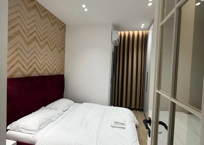 Adore Blloku * טיראנה